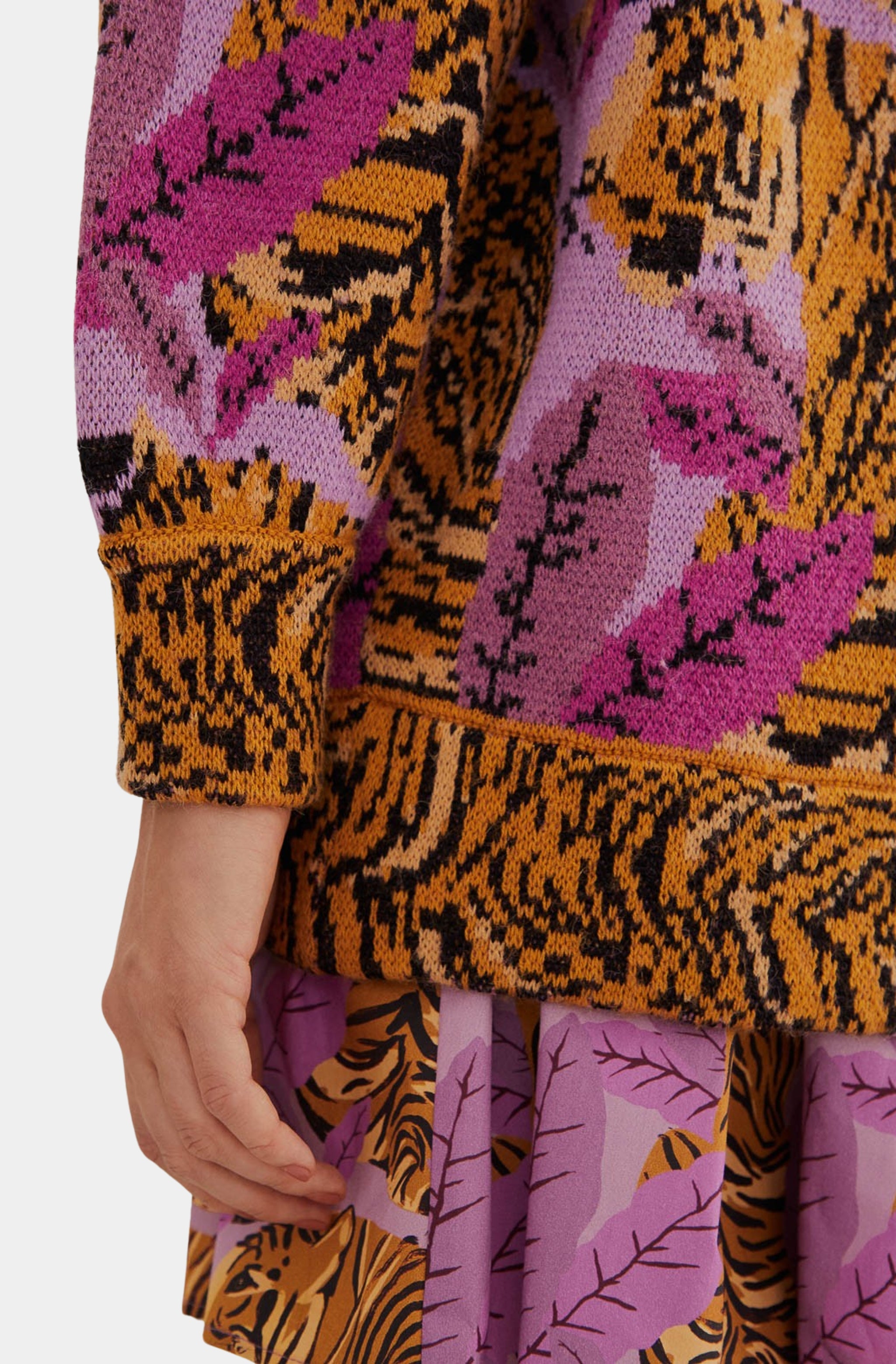 Tiger Leaves Knit Cardigan