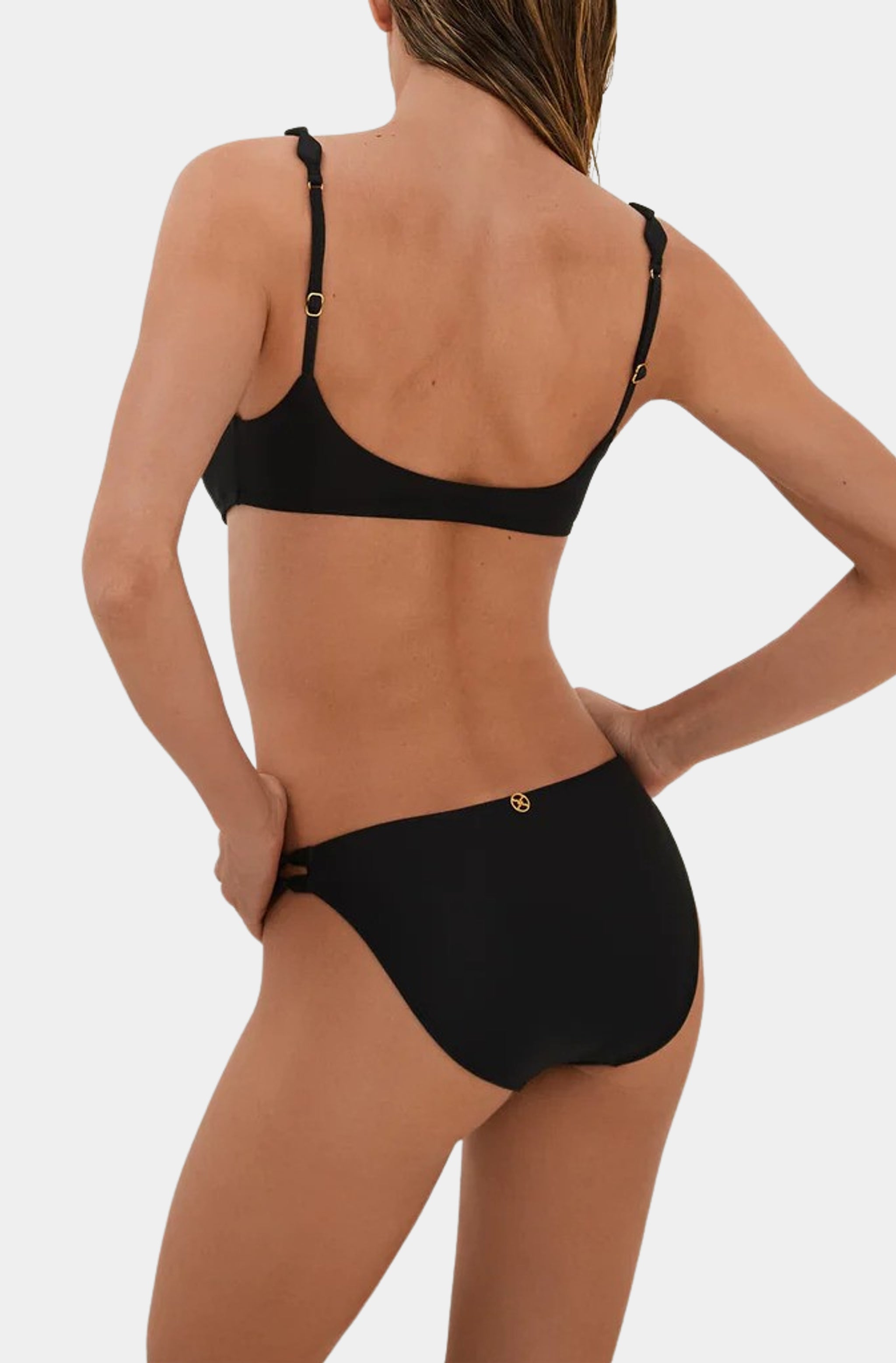 Alexa Detail Full Bottom