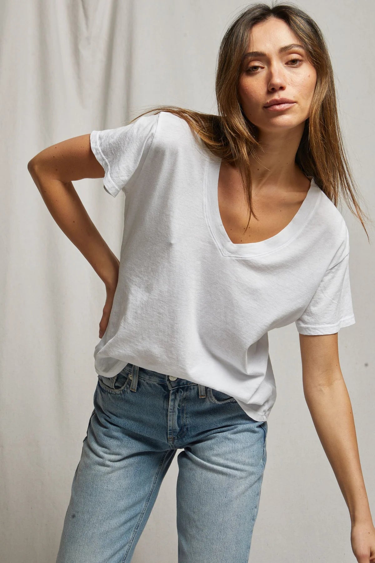 Hendrix Cotton Short Sleeve Boxy V Neck Tee