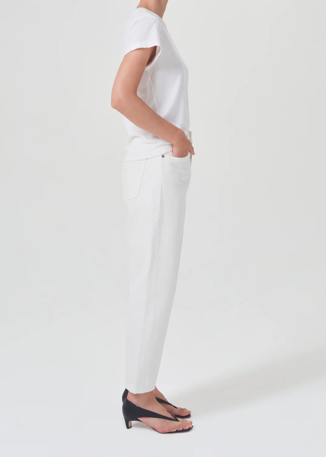 90's Crop Mid Rise Straight in Salt